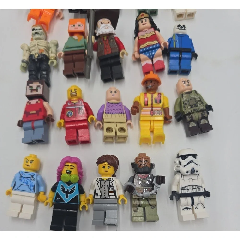 30‎ Mixed LEGO Minifigure Marvel DC City Pirates Ninjago Star Wars Wonder Women